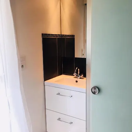 Le Californie Cote D'azur Les Pieds Dans L'eau Apartment *